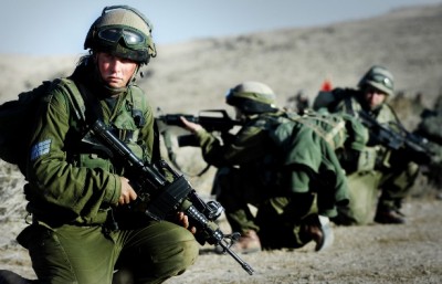 【動画】暇つぶしにラクダ撃ってみたイスラエル国防軍の兵士