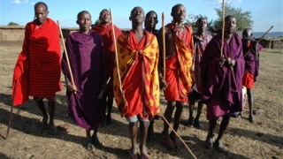 ケニア・マサイ族の客のもてなし方…  おまけ画像：イケメンなマサイ族男性たち