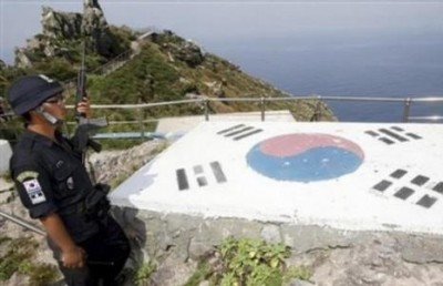 【竹島問題】韓国のウソ暴く衝撃スクープ写真、これが昭和２８年の竹島だ！！