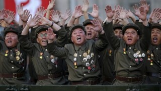 北朝鮮ってどう見ても異常なのになんで国民は何もしようとしないの？