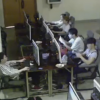 ネットカフェで感電死の瞬間＜監視カメラ映像＞異常事態にも無関心な中国の若者たち