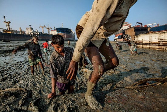 05-carriers-wading-in-toxic-mud-890