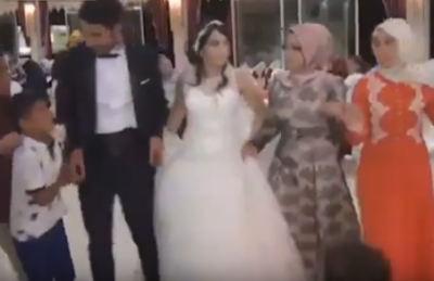 トルコ 結婚式でテロ 爆発の瞬間映像