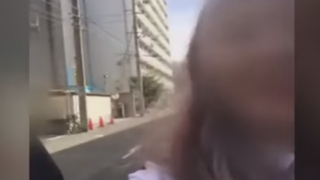 韓国ニュース番組「韓国人女性が大阪路上で男性に中指立てられ絡まれました コチラがその動画です」