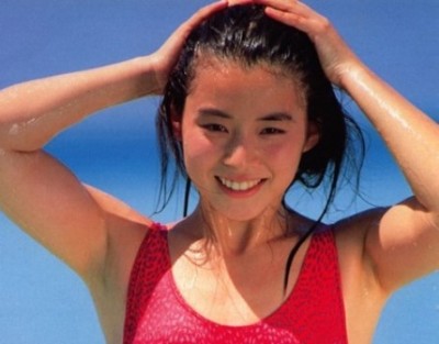 石田ゆり子さん若い頃の横乳ハイレグビキニ水着姿と美しすぎるスッピン現在画像
