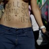 アルゼンチン女性ら怒りの『裸デモ』の様子＜動画像＞男はいいのに女が駄目なのは差別だ！