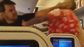 成田ANA機内で乗客が殴り合いの喧嘩＜動画とGIf＞映像撮影の乗客が状況説明へ