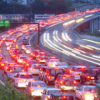 【ドライバー必見】高速道路で渋滞が発生する貴重な瞬間が捉えられる →GIFと動画
