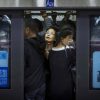 【衝撃マジキチ映像】中国式「満員電車で絶対に座席にすわる方法」に全世界が衝撃