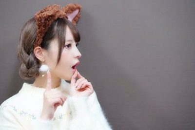 ＡＶ女優さん 新幹線でビニール袋を被って豚まんを食べる →画像
