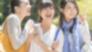 【動画】女子大学生達が集団でチー牛をからかう動画がヤバいwwwwwwwwwww