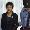 朴槿恵前大統領『懲役２４年』は適切か…韓国の世論調査結果