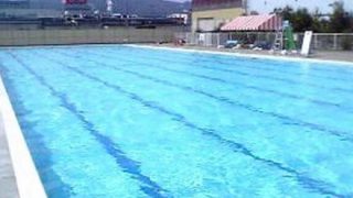 【動画】市民プールでほぼSEXしてるクソガキカップルｗｗｗｗ