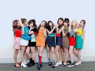 【画像】TWICEさんTV出演でパンツが丸見えだと話題に ⇒