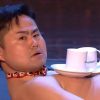 【大爆笑】日本のお笑い芸人がフランス国民を虜にした裸芸 →GIfと動画