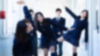 【若気の至り】女子高生たちのTikTok、一線を超える →