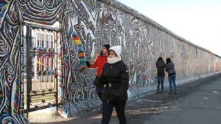 【悲報】「ベルリンの壁のイメージが完全に間違ってたんだが・・・」