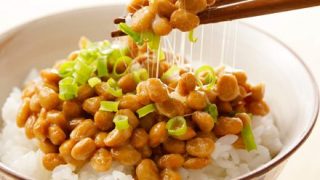 【朗報】納豆を1日1パック食べる人は死亡率〇〇％減！！！！！
