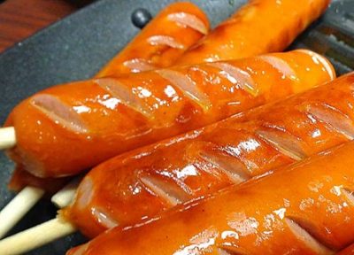 【異次元】外国人が驚愕する日本人のフランクフルトの食べ方【→動画】