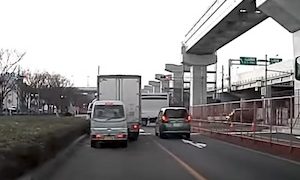 【大阪】この交通事故、追突された側のトラックも悪くない？？