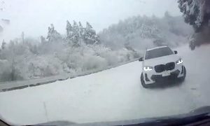 【極悪】雪道でノーマルタイヤのBMWに高速で突っ込まれてしまうドラレコ。
