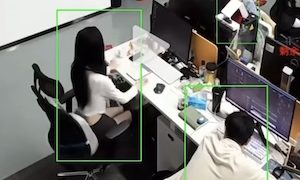 【動画】社員が無駄に席を立った時間をカウントする中国の監視カメラ。