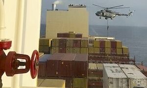 【動画】イラン軍がホルムズ海峡でイスラエルが関連する貨物船を拿捕。