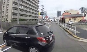 【動画】名古屋で高齢者マークを付けたヴィッツが暴走事故。