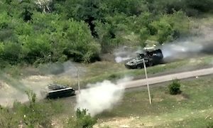 【動画】ロシア軍とウクライナ軍が道路で出会った時に起きること。