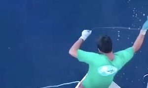 【動画】魚釣りで最強に怖い瞬間がこちら(((ﾟДﾟ)))