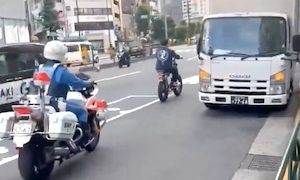 【動画】白バイから華麗に逃げ切る電動自転車乗りが新宿で撮影される。