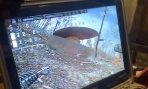 【動画】ウクライナのドローン爆弾は特攻だけじゃなかった。隠れ家に静かに着陸しロシア兵が出てきた所で爆発。