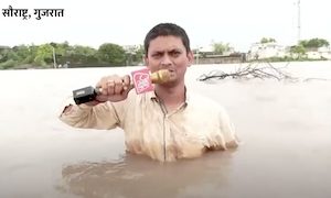 【動画】インドの洪水中継のリポーター、じわるｗｗｗｗｗ