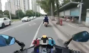 【事故】さすがにこのバイク乗りあほすぎない？ｗｗｗｗ