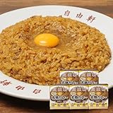 カレーはソースかけて生卵落として混ぜるだろ