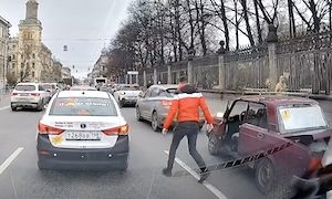 【動画】ロシアの交通トラブルでケルナグール（ノ∇`）