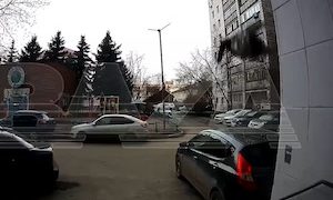 【動画】80歳のおばあちゃん、マンション6階から落下して助かる。