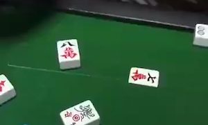 【動画】麻雀のイカサマがバレて問い詰められる女雀士。