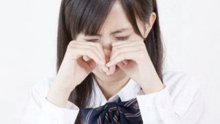 【悩み悲報】女子中学生「私の胸 気持ち悪いですか？」