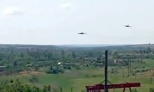 【検証】ロシア軍のSu-25、誤って味方を撃墜か？動画が拡散される。