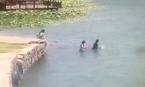 水の事故。溺れた姉妹を助けに入った女性が沈んでしまう(@_@;)