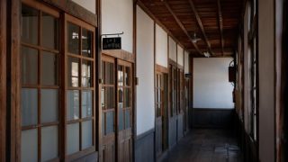 【悲報】小学校に侵入した男さん、『とんでもない事』をしてしまう！！！！！！