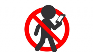 【ガチ危険】歩きスマホしてた女性の末路【動画】