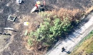 【動画】電動キックボードに乗ったロシア兵にドローンアタックを仕掛けるウクライナ。