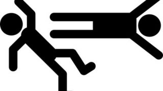 【動画】サッカーおっぱいドロップキック