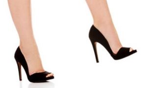 【朗報】美人教師「奴隷になってみたい？」