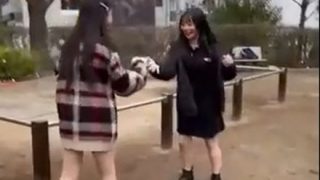 【動画】この最近のメスガキに流行ってるゲーム、ルールがわからないｗｗｗｗｗｗｗｗｗ