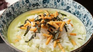 【悲報】お茶漬け買ってるやつ、馬鹿です