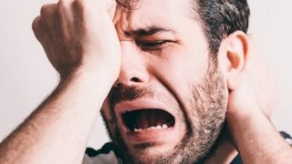 【動画】チビ男さん、長身女に立ちバック挿入できなくて咽び泣くｗｗｗｗｗｗｗｗ