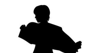 【全4問】この娘は『巨乳』か『貧乳』かクイズ！！！【画像】